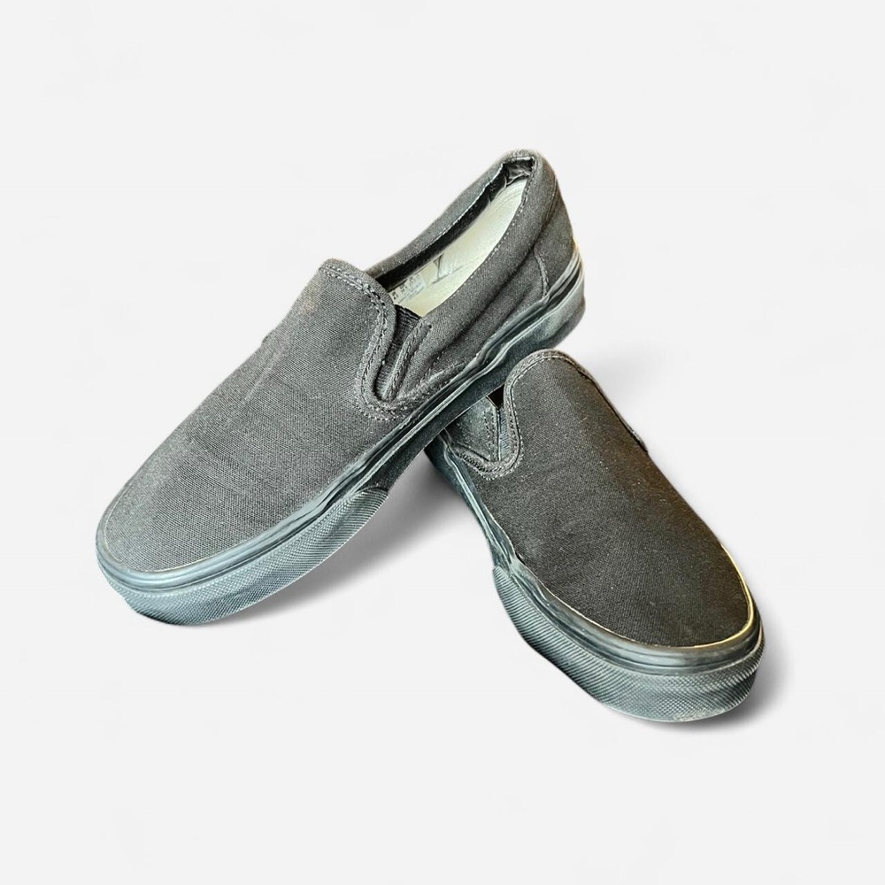 Vans Classic Slip-On Shoe in color Blackout M5/W6.5